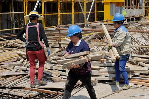 韩国建筑工地干活视频,高效作业与安全施工的生动写照