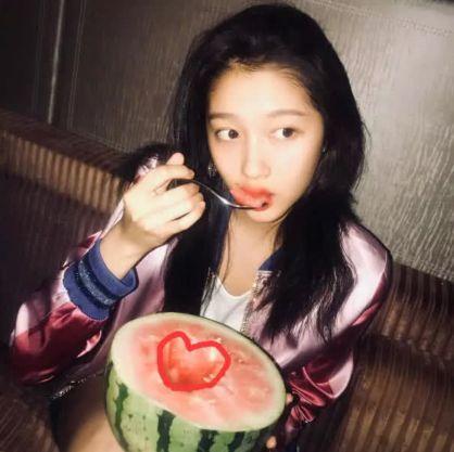 吴佳怡吃瓜爆料图片,揭秘娱乐圈幕后真相