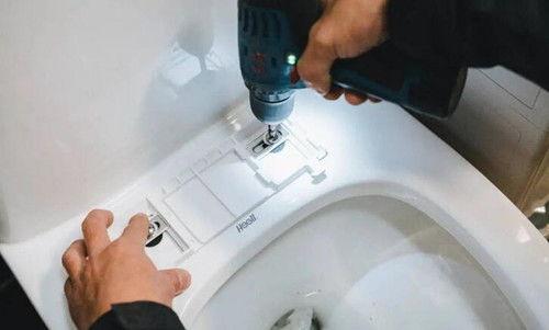马桶盖拆卸视频,实用拆卸教程解析