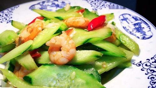 今日小暑吃瓜视频,一起探索夏日消暑美食之旅