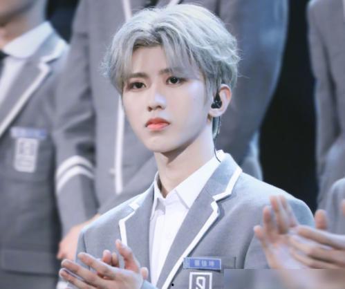 蔡徐坤白鹿吃瓜爆料视频