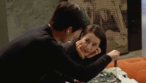 爆料吃瓜迪丽热巴杨洋,娱乐圈新恋情引热议