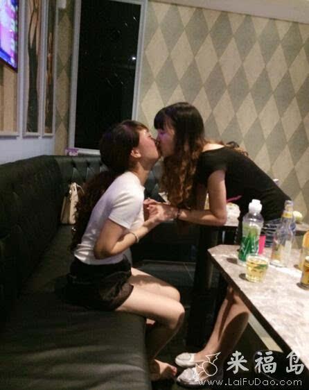 男人和女人搞鸡视频,一场禁忌视频引发的争议